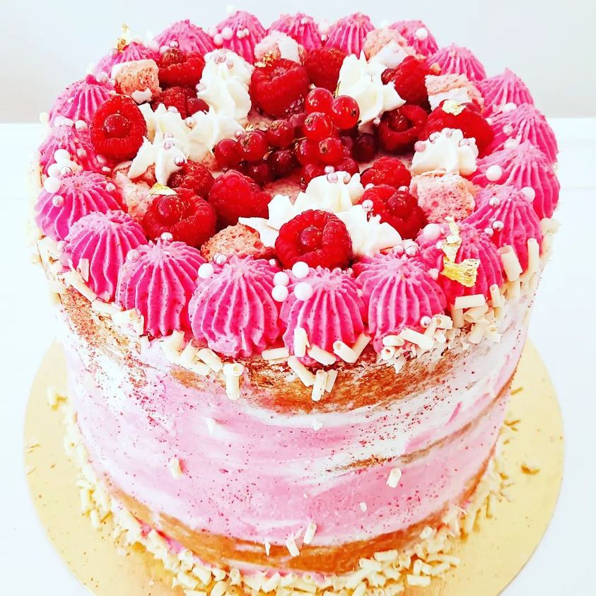 Naked cake vanille framboises