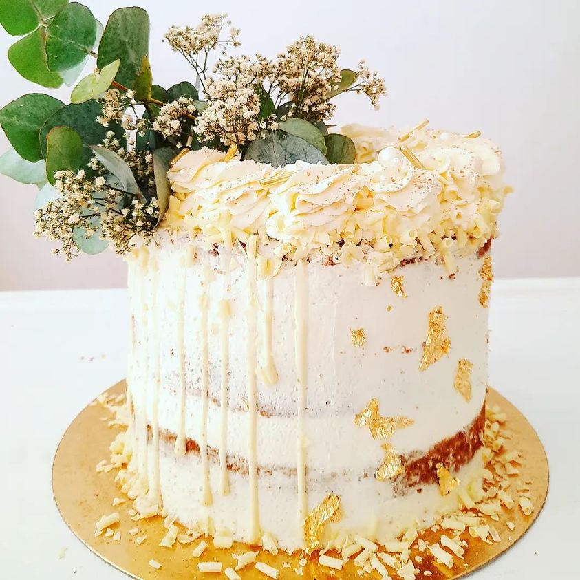 Naked cake vanille framboises